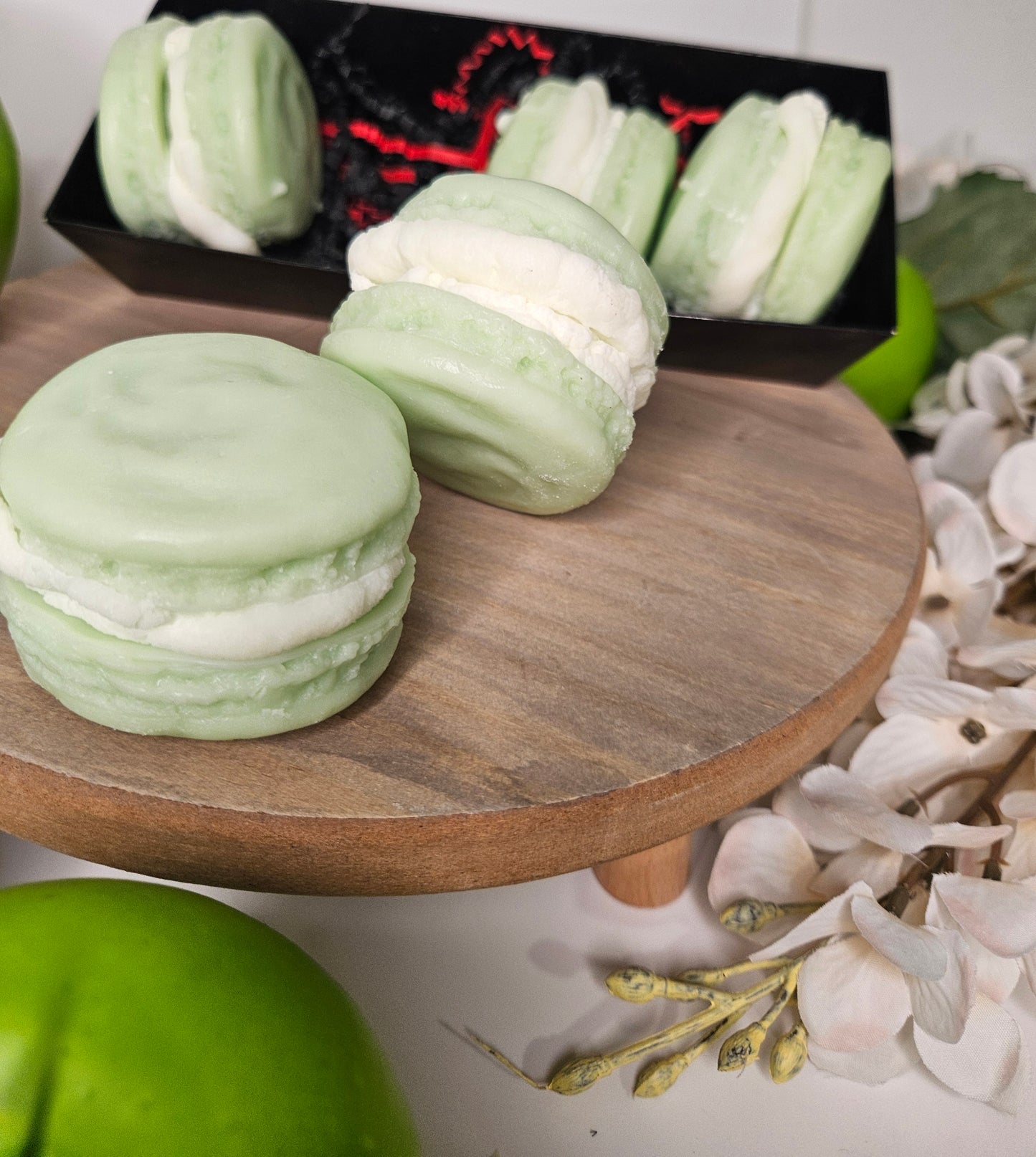 Green Appletini Macrons