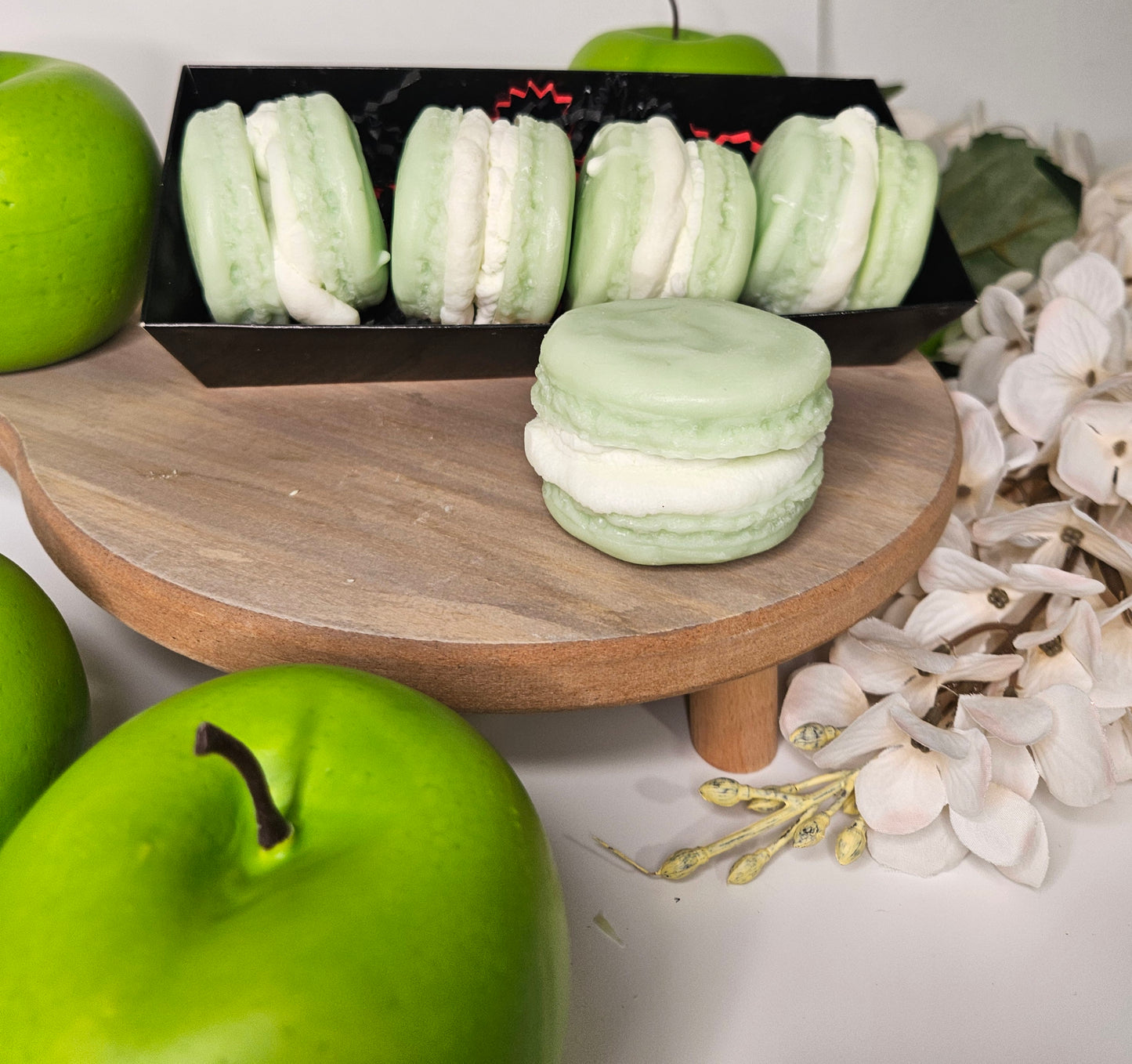 Green Appletini Macrons