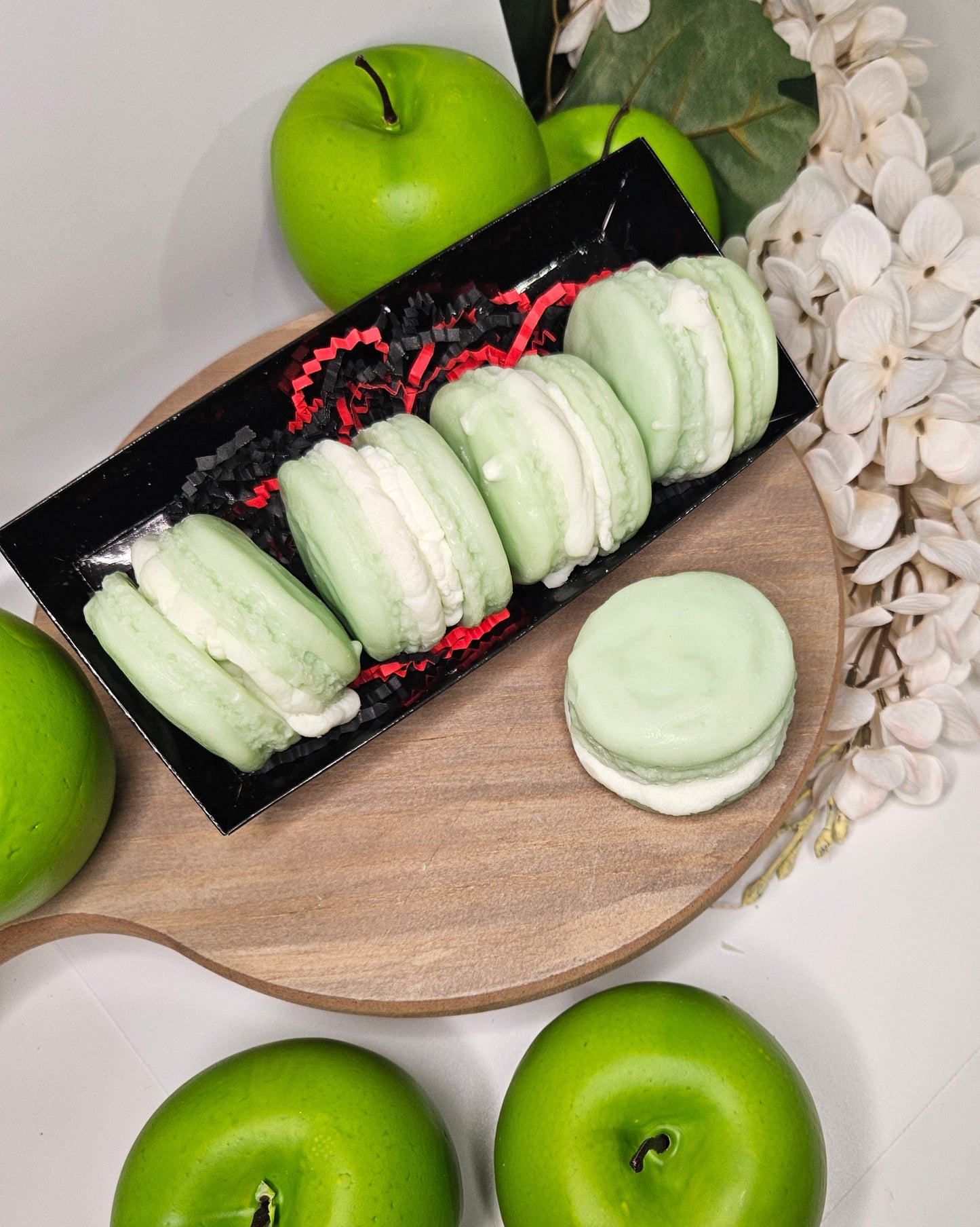 Green Appletini Macrons
