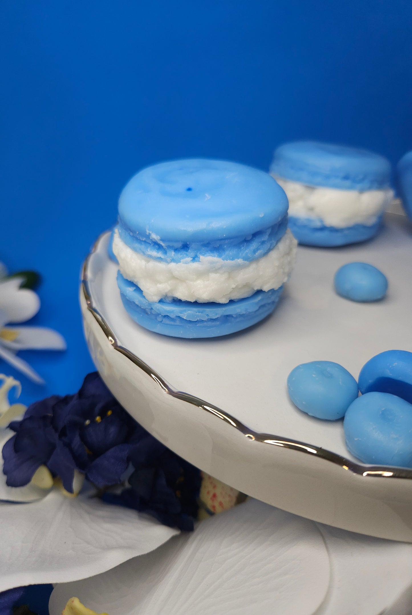 Blueberry Macrons