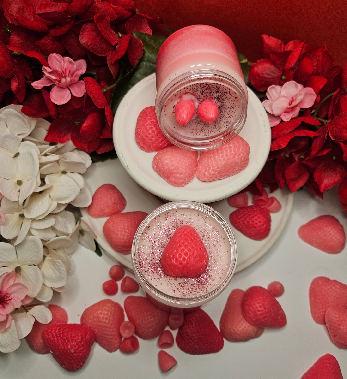 Strawberry scoopable wax