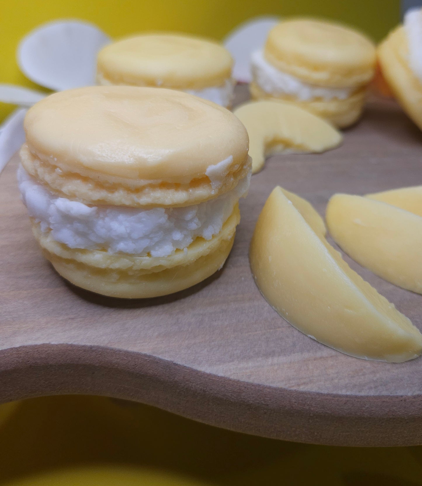 Peach Macrons