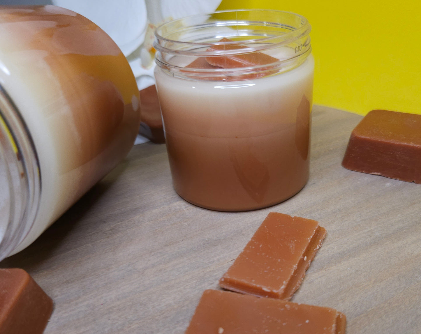 Chocolate scoopable wax